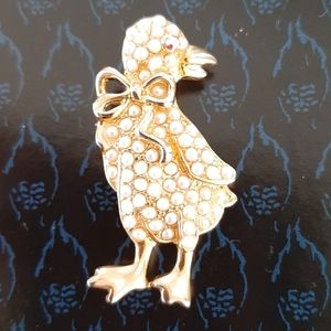 Vintage • duck pin brooch
